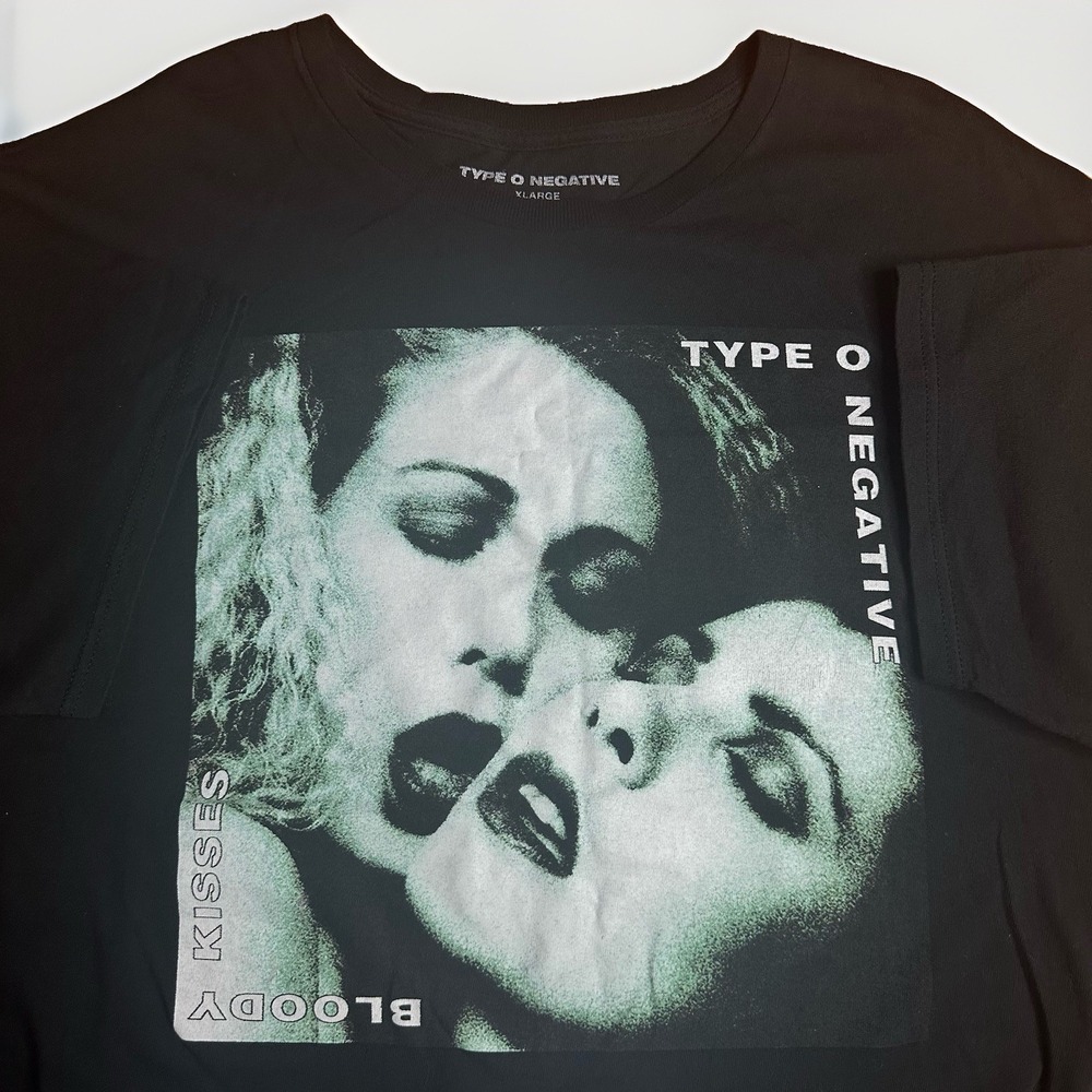 Type O Negative Bloody Kisses Band Shirt Mens XL Black Modern Goth Doom Metal